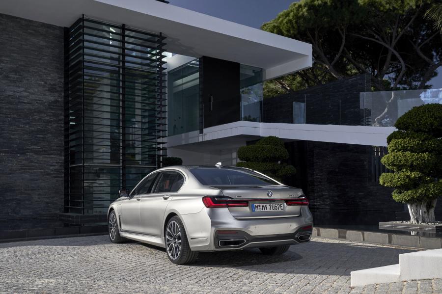  BMW 745Le xDrive M Sport (G12) 2019 года  (WW) (фото 13 из 103)